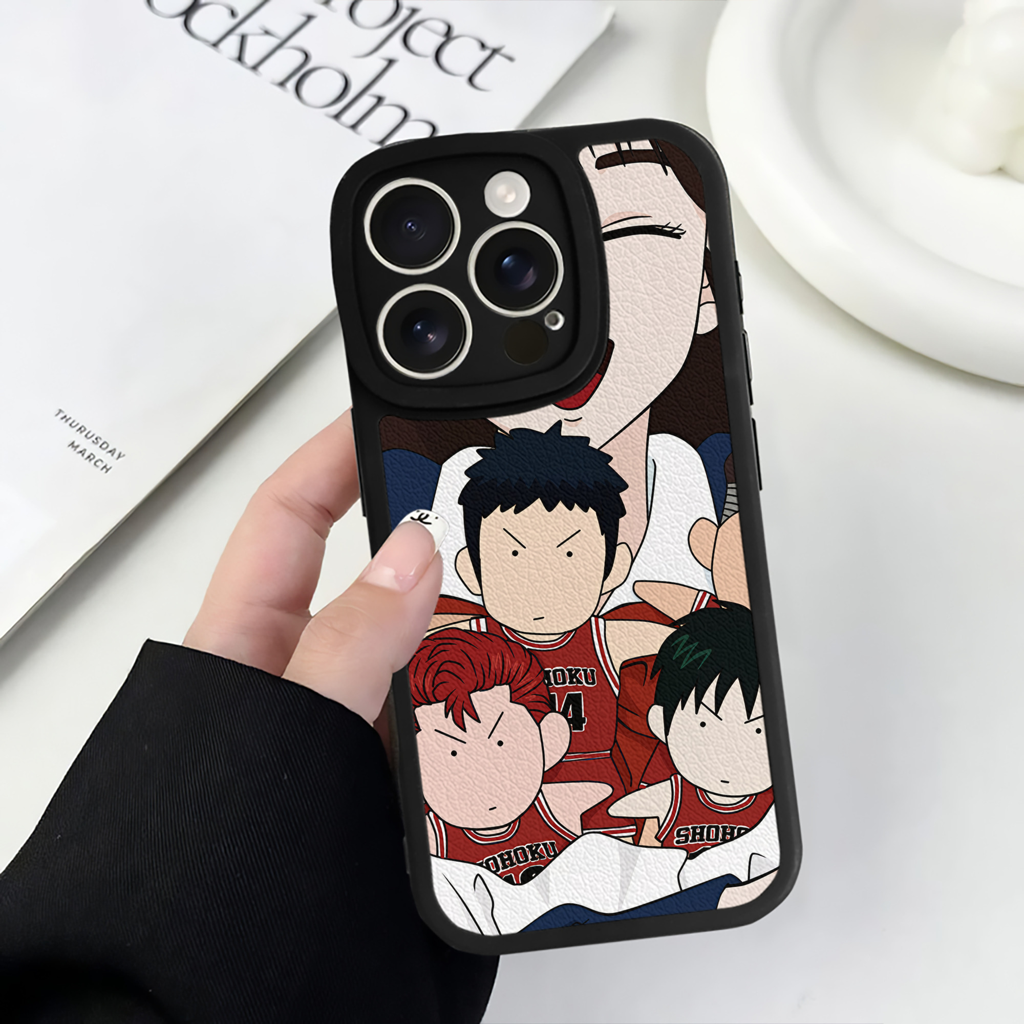 （画像用） SLAM DUNK／スラムダンク 【iPhone 16シリーズ対応】シリコンスマホケース（レザー調） 材質：シリコン